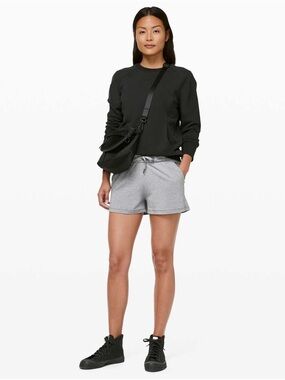 Lululemon On The Fly Short *2.5"
Heathered Slate
